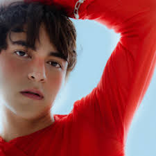 Keelan Mak Signs To Niche Agency Ahead Of New EP, 'Boy's In Love'