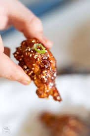 Whether you're preparing for the super bowl or are just planning an appetizer for a nightly dinner, chicken wings are always a tasty choice. Chicken Wings Korean Fried Chicken Rezept Von Gernekochen De