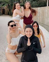 ‎اَللَّهُمَّ صَلِّ عَلَى مُحَمَّدٍ وَعَلَى آلِ مُحَمَّدٍ cp: Rachel Vennya Liburan Ke Resort Mewah Di Pulau Sumba Popmama Com