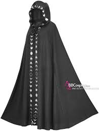 Chiếc Áo Choàng Phù Thủy Viền Nhật Nguyệt - Màu Đen Giá Tốt - BBCosplay.com