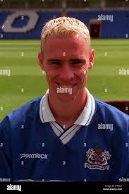 DAVE FARRELL OF PETERBOROUGH UNITED FOOTBALL CLUB AT THE LONDON ROAD GROUND  Stock Photo
