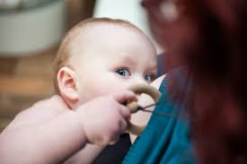 Tips for Breastfeeding Distracted Babies