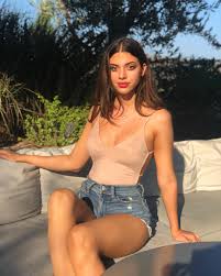 2003 yılında dünyaya gelen derin talu modayla ilgileniyor. Derin Talu Beautifulfemales