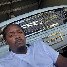 What lift and tire size combinations work for truck garage clearance?