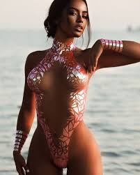 Jessika @jessi_xo13 x Black Tape Project @blacktapeproject |