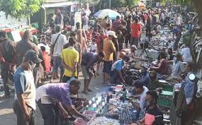 Pasar kliwon kudus bth karyawan / pasar kliwon kudus bth. 13 Pasar Di Solo Ditutup Selama Ppkm Darurat Bolo Pasar Belasan Ribu Orang Kelimpungan