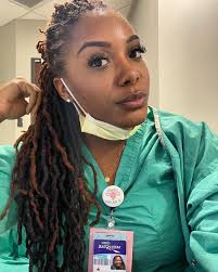 My sense of direction only leads me to one way; near the water…… actually  lies sometimes to shopping …. And to the airport 😂 • • • • • • • • • • • •  • • • #