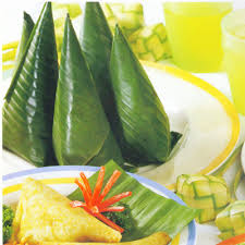 Takaran & tahapan buat lontong daun pisang подробнее. Tepo Lontong Kerucut