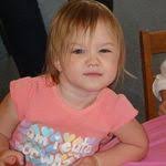 Isabelle Sams's Instagram, Twitter & Facebook