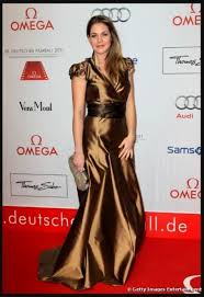 Height, weight, body measurements, tattoos, skin, hair & eye color this beautiful talented sweet actress originating from homberg, germany has a slender body & oval face type. Felicitas Woll Fashion Formal Dresses Long Formal Dresses