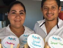 Las paletas hechas con coco y chontaduro