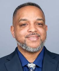 Michael Runk's Instagram, Twitter & Facebook