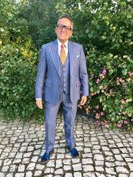 Dress up and have a great time. Quem Veste Manuel Luis Goucha Selfie