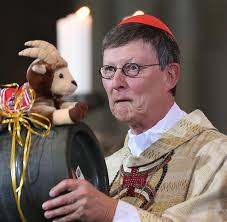 Kardinal woelki will nach gutachten etwaige verantwortliche entlassen, auch einen rücktritt seinerseits schließt er nicht aus. Neuer Kolner Bischof Wenn Eine Frau Im Dom Die Kirchen Reform Ausruft Welt