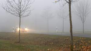 Nebelscheinwerfer dürfen bei erheblicher einschränkung der sicht aufgrund von nebel benutzt werden. Autofahren Bei Nebel Nebelschlussleuchte Wann Darf Man Sie Einschalten