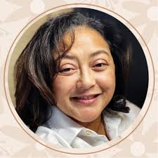 Did you go to the Naval School of Health Sciences, Bethesda between 1977  and 2006? If so, we might have a photo of you. We were given 2 boxes of  pictures last