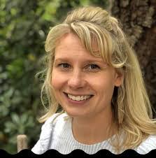 Kyra Lyons's Instagram, Twitter & Facebook