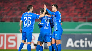 Fc köln noch einen platz im halbfinale sichern. Historisch Kiel Freut Sich Uber Das Pokal Halbfinale Kicker