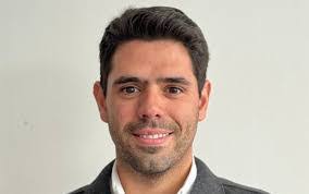 Yari Torres's Instagram, Twitter & Facebook