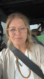 So I am not crafty at all. Also working in healthcare doesn't allow me a  whole lot of extra time. I am dyingggg go get some friendship bracelets. Is  there anyone that