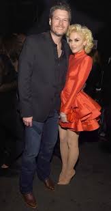 Blake Shelton And Gwen Stefani S Best Couple Style Moments Gwen Stefani And Blake Gwen And Blake Gwen Stefani Style