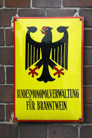 Branntwein m (genitive branntweines, plural branntweine) (dated). Warum Die Deutsche Behorde Fur Branntwein Schliessen Muss