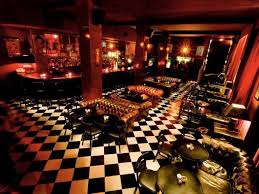 This year's paris cocktail bars little red door, candelaria and le syndicat made the world's 50 best bars list. Bars In Bastille Bars Pubs Time Out Paris