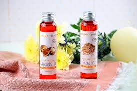Comment Realiser Son Huile De Massage Aphrodisiaque Maison Huile De Massage Massage Soin De La Peau