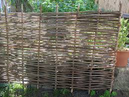 Preisfüchse entscheiden sich für vorkasse und sparen 3 % skonto. Sichtschutz Geflochten Aus Haselnuss Sichtschutz Garten Sichtschutz Garten Gunstig Sichtschutz Garten Ideen Gunstig