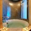 Bisa dengan model kamar mandi dengan bathup atau pakai shower. 1