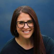 Roxanna Luna's Instagram, Twitter & Facebook