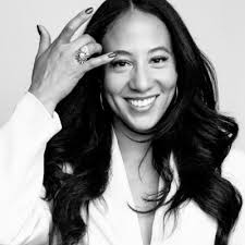 Anyone I know with social title work experience in film or series looking  for contract work? 💖 Must have worked in a streaming service or studio