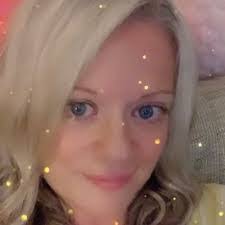 Andrea Carothers's Instagram, Twitter & Facebook