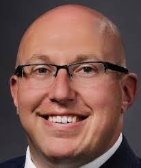 Steve Tharp's Instagram, Twitter & Facebook