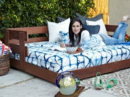 For this reason, then you ought to have an outdoor daybed in your backyard. Build A Lounge Worthy Outdoor Daybed How Tos Diy