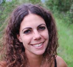 Leila Bentley's Instagram, Twitter & Facebook