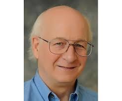 Robert Foote's Instagram, Twitter & Facebook