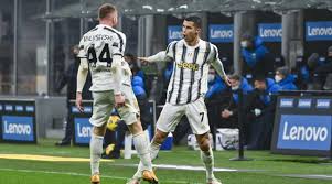 13 danilo, 4 de ligt, 3 chiellini, 12 alex sandro; Coppa Italia Inter Juventus 1 2 Doppio Ronaldo Ribalta Martinez Tgcom24