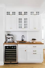 A wet bar is a bar that has a sink and faucet while a dry bar does not. 75 Beautiful Wet Bar Pictures Ideas March 2021 Houzz
