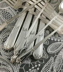 Antique wm rogers ornate w/leaves silverplate bridal basket w/twisted handles. Flatware Silverware Antique Wm Rogers Mfg Co