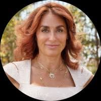 70+ "Noémi" profiles