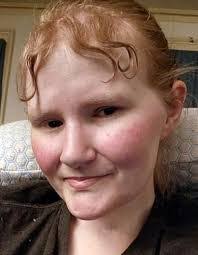 Sandy Sewell's Instagram, Twitter & Facebook