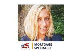 Carrie Leone's Instagram, Twitter & Facebook