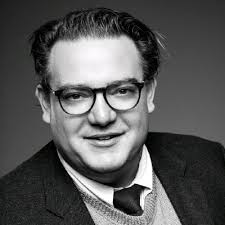 J'ai le plaisir de vous annoncer que j'occupe désormais le poste de  directrice de territoire