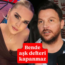 İş insanı Erdinç Acar'ın uzun süredir birlikte olduğu sevgilisi Sezgi Sena  Akay, 2025 yılından geriye kalan bazı karelerini Instagram hesabından  paylaştı. #bimagazin #erdinçacar #sezgisenaakay