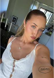 Jade Whitaker (@jadewhitaker92)