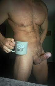 Dad has a big boner to start the weekend…..;) : r/cockheadlovers