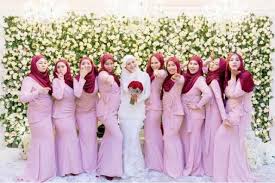 Tema dan trend warna 2016/2017. 25 Trend Terbaru Tema Warna Baju Sedondon Keluarga Pengantin Lamaz Morradean
