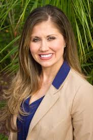 Jennifer Casares's Instagram, Twitter & Facebook