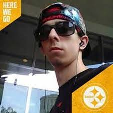 Derek Roach's Instagram, Twitter & Facebook